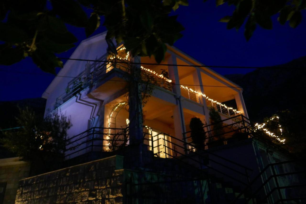 Ecohouse Risan Studio Exterior foto